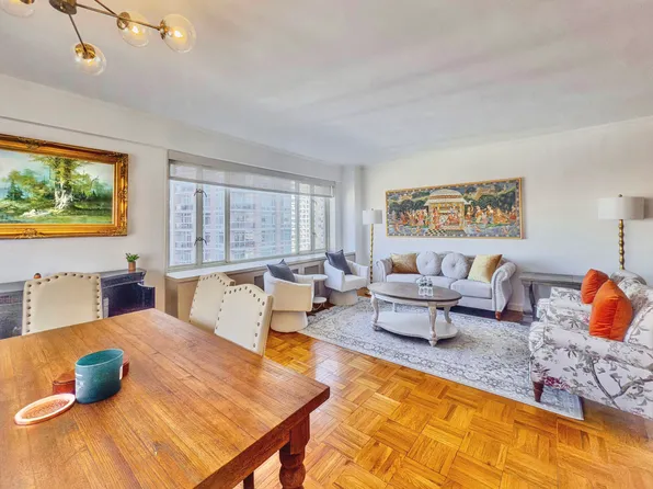 166 East 63rd Street image 3 of 25