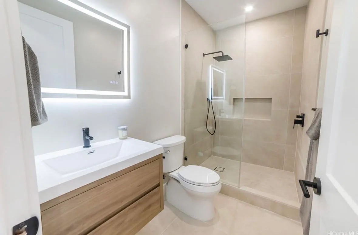 2 bed, 1100 sqft, $5,700 — Photo 2