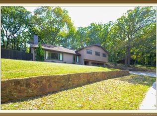 1420 Oakdale Dr, Bartlesville, OK 74006