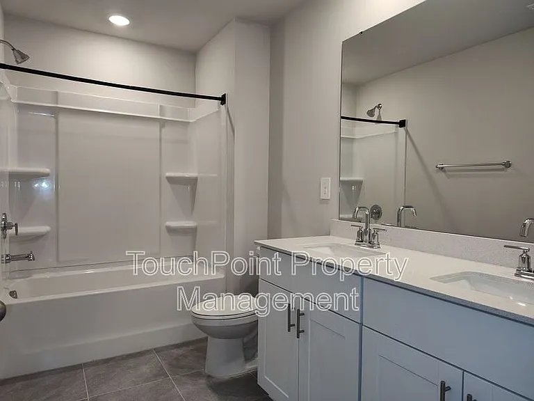 115 Sentinel Ct — Photo 31