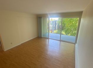 419 19th Ave E APT 12, Seattle, WA 98112