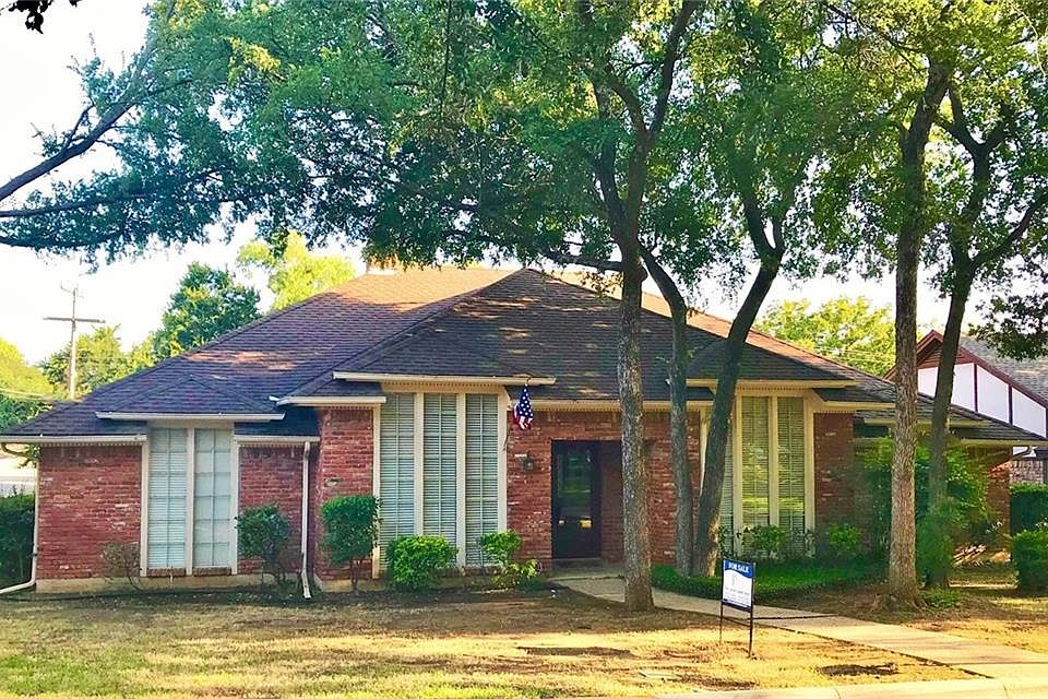 1st image of 614 Country Green Ln