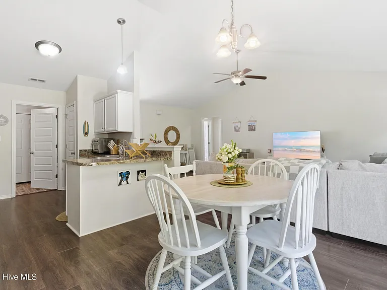 211 N Windy Ridge Rd — Photo 11