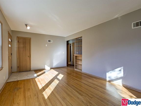 5th image of 7922 Hascall St