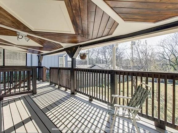 3rd image of 317 Leafland Ave
