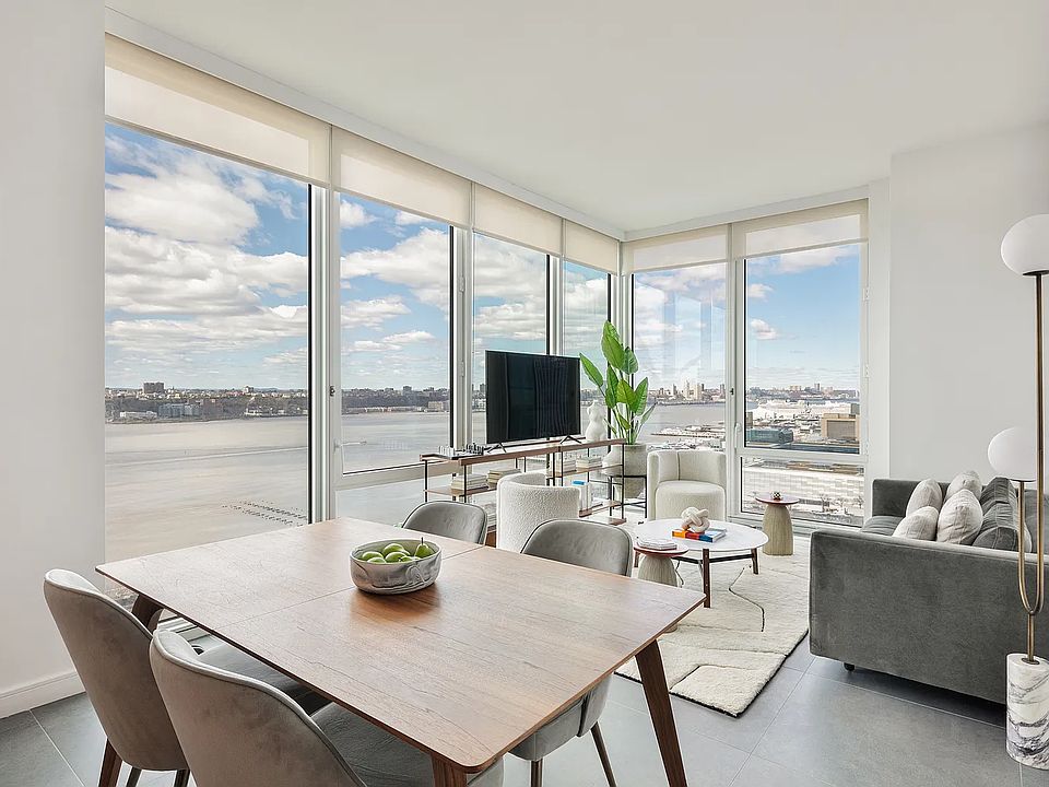 1st image of 606 W 30th St #46C