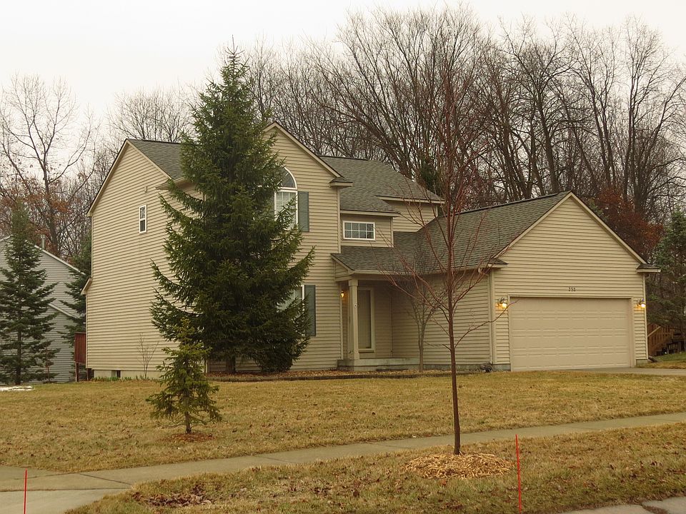 1st image of 253 Cove View Dr