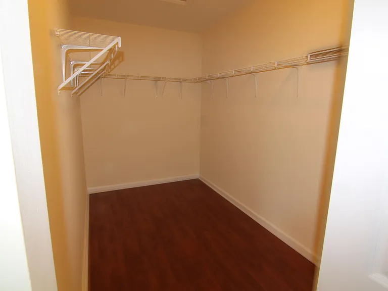 13513 Fountain View Blvd — Photo 15