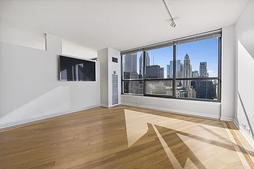405 N Wabash Ave Photo 1