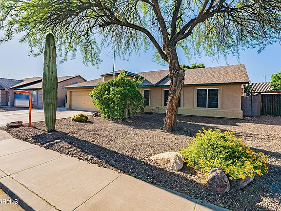 3rd image of 10926 E Covina Street
