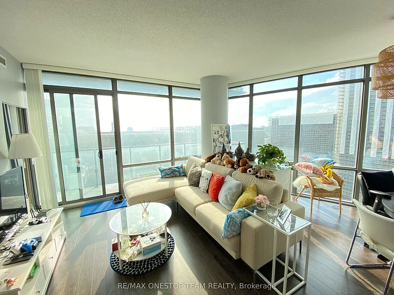 832 Bay St #1603 — Photo 3