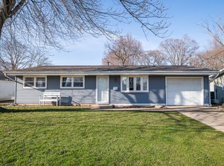 1811 Windsor St, Pekin, IL 61554
