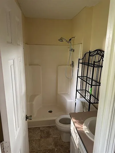 3 bed, 2.0 bath, 1145 sqft, $1,400 — Photo 3
