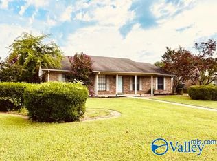 2112 Dundee Dr SW, Decatur, AL 35603