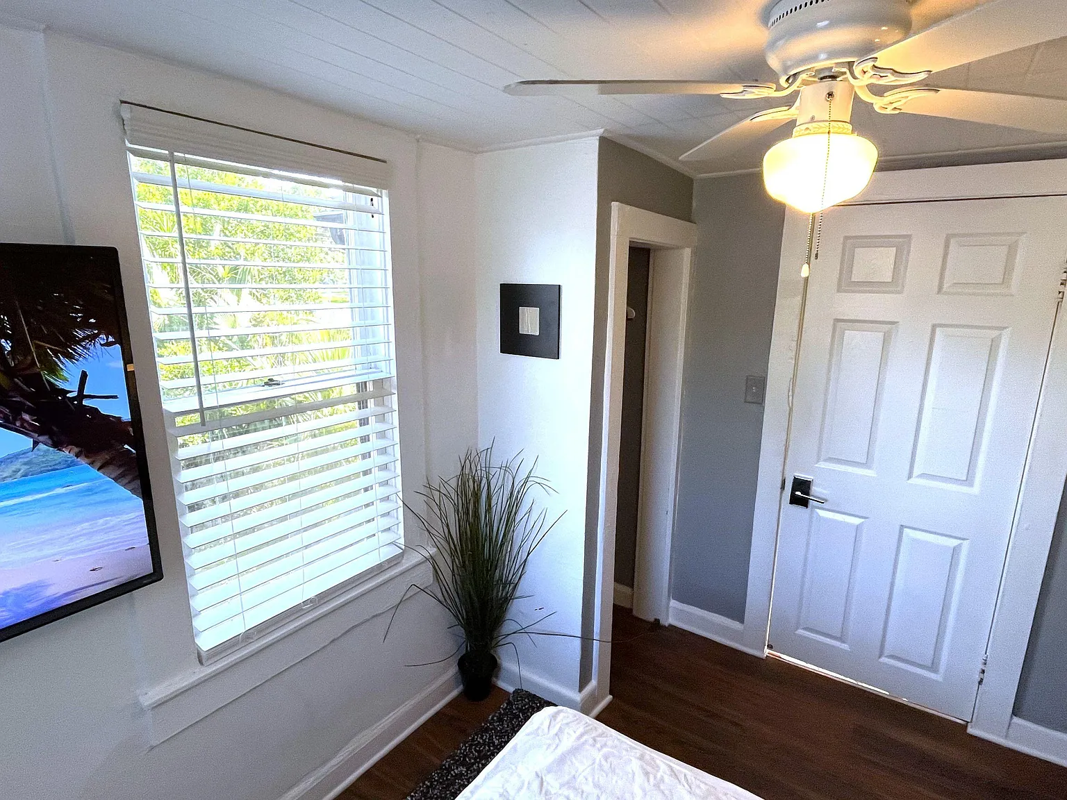 3 bed, 1.0 bath, 650 sqft, $797 — Photo 4