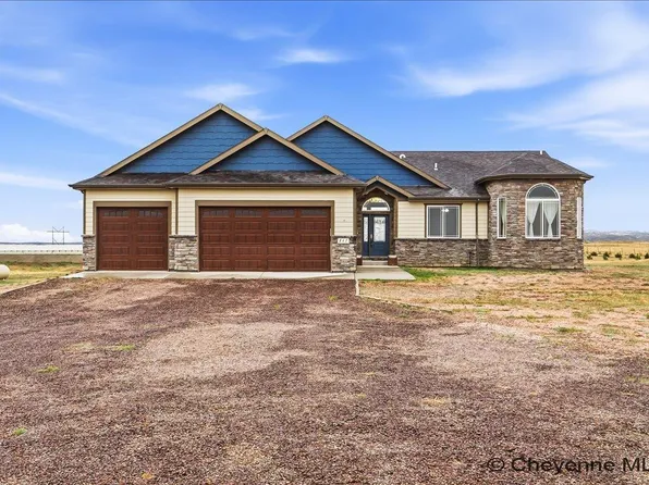 847 S Table Mountain Loop, Cheyenne, WY 82009