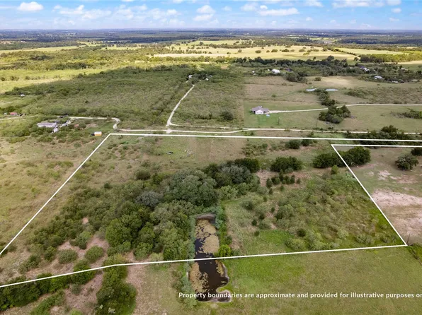 235 Alexandra Ln, Dale, TX 78616