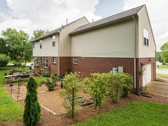 3rd image of 601 Treeline Ct
