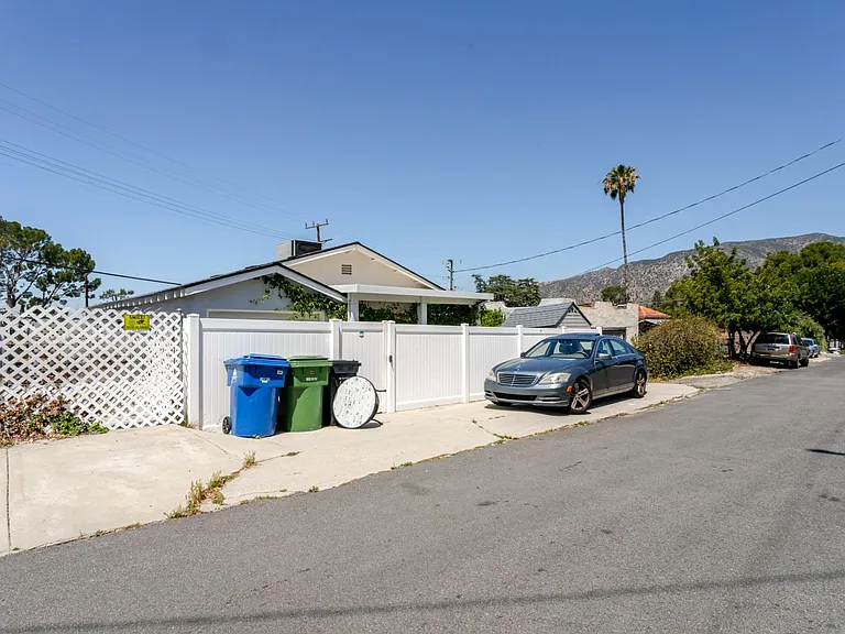 10619 Mountair Ave — Photo 23