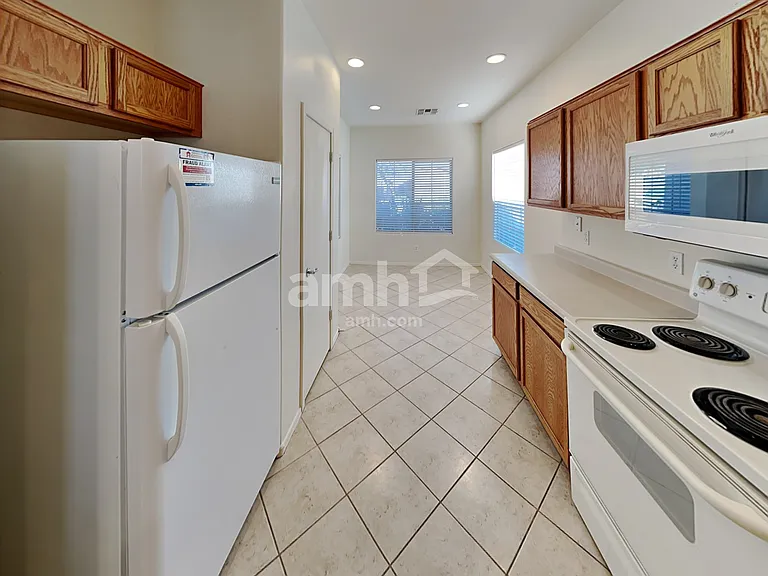 2787 E Superior Rd — Photo 3
