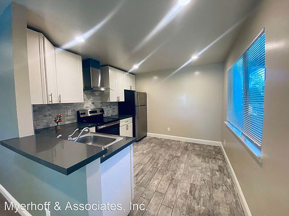 5th image of 25013-25021 Cypress Ave APT 25013-4