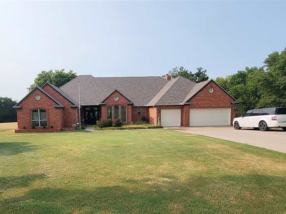 1st image of 75 Stoneridge Rd