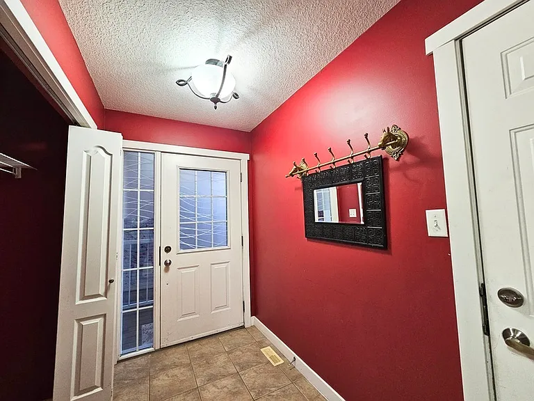 1383 Rutherford Rd SW — Photo 8