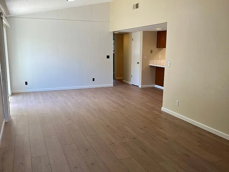 Cowell 4808-4810 — Photo 5