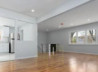 73-15 170th St #2, Fresh Meadows, NY 11366