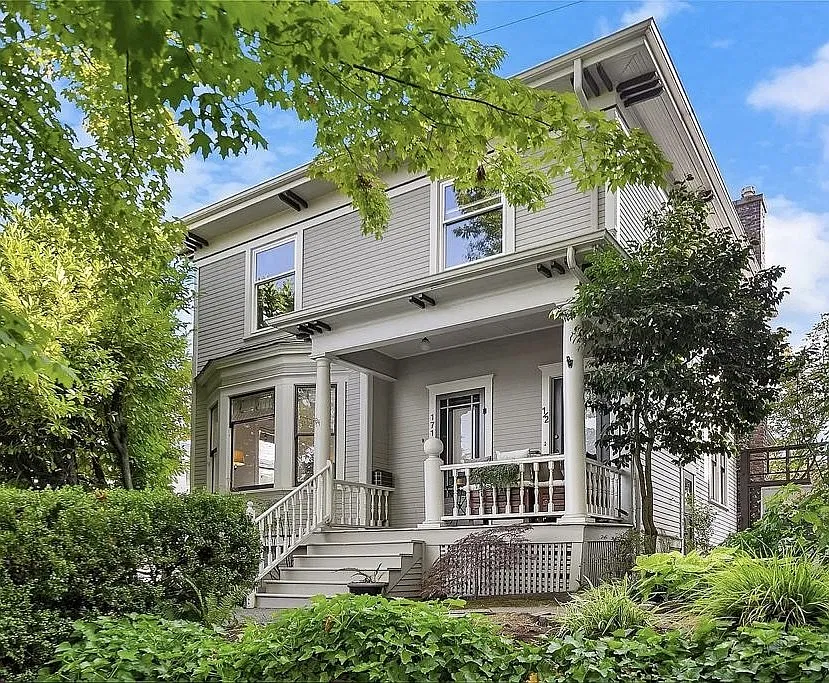 1711 E Republican St