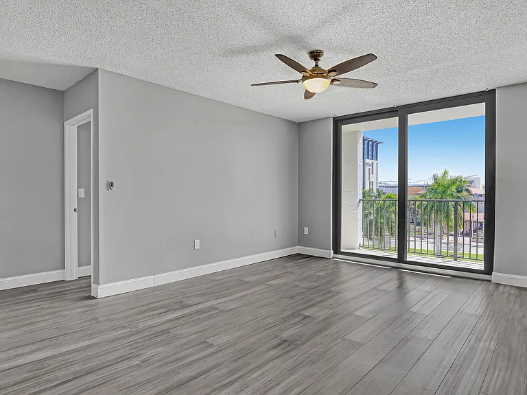 651 Okeechobee Blvd #403 — Photo 12