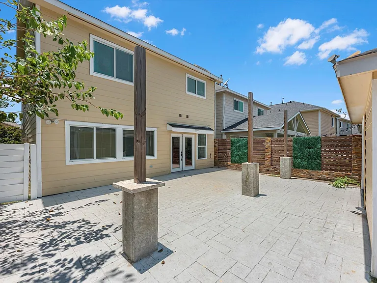 6131 Settlers Lake Cir W — Photo 14