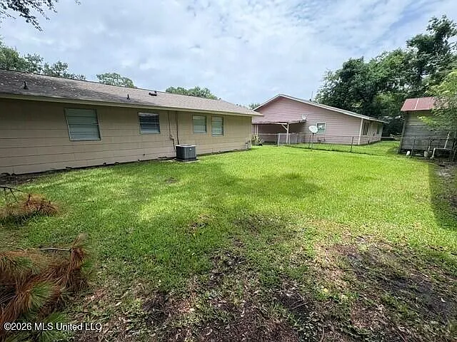 227 Linda Dr — Photo 11