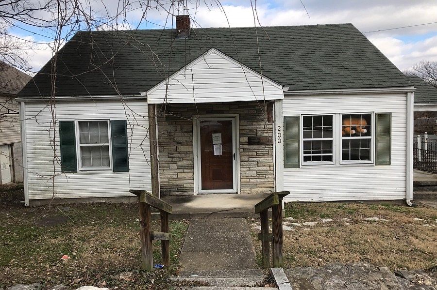 1st image of 200 Swigert Ave
