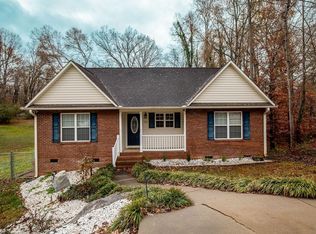 104 Redbud Ln, Randleman, NC 27317