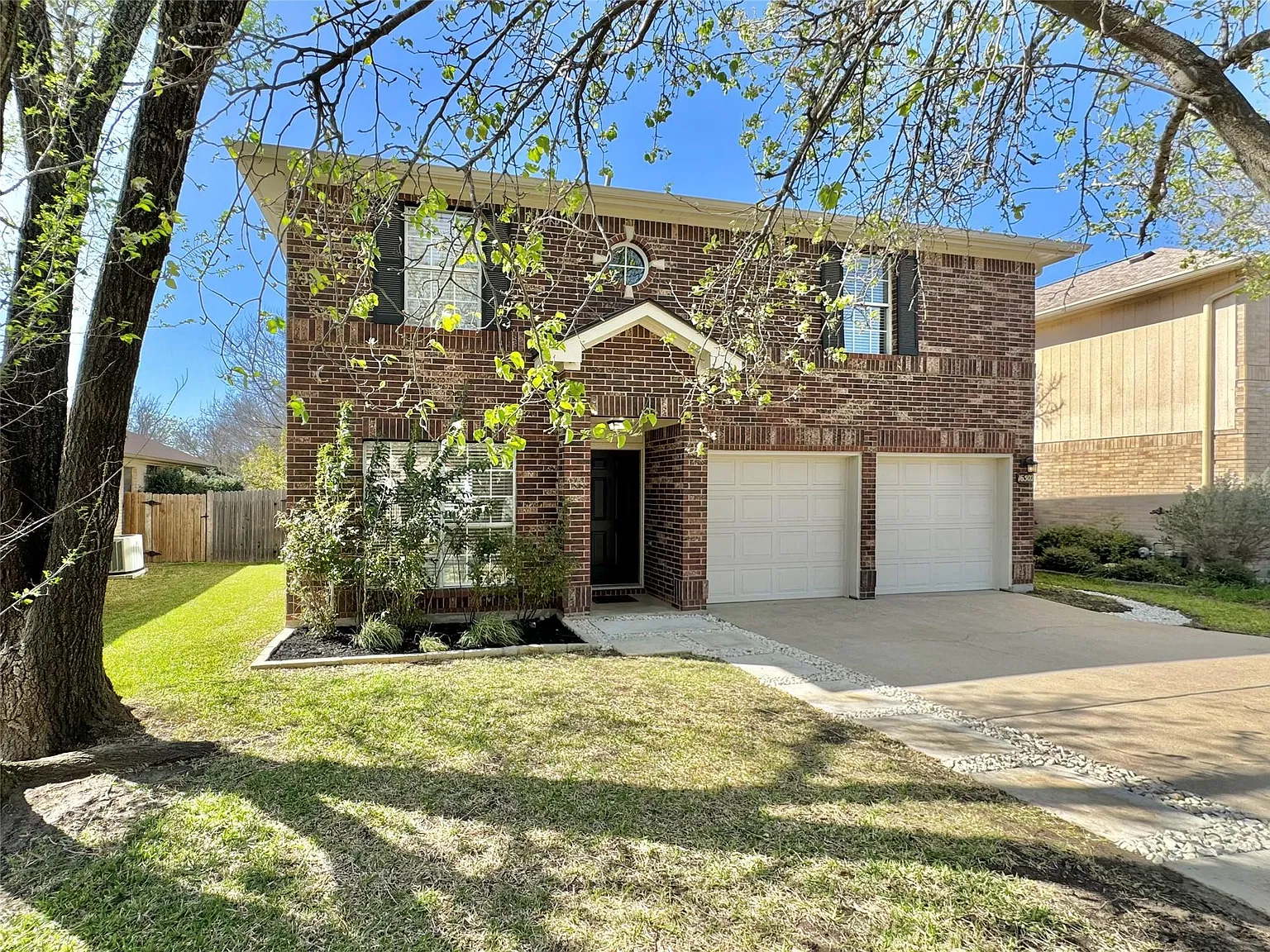 3 bed, 2.5 bath, 1632 sqft, $2,195 — Photo 2