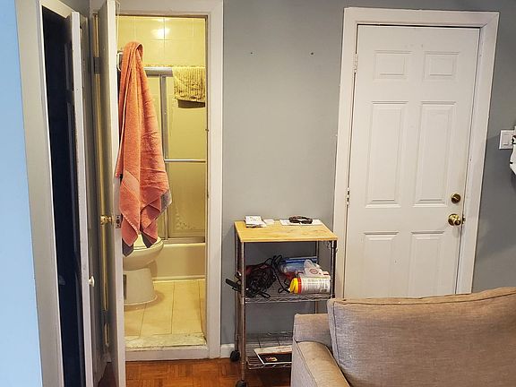 4th image of 612 Saint Marks Ave APT 4