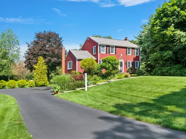 102 Lacy St, North Andover, MA 01845