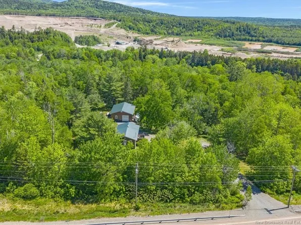 44 Eagle Rock Rd, Westfield, NB E5K 3X7