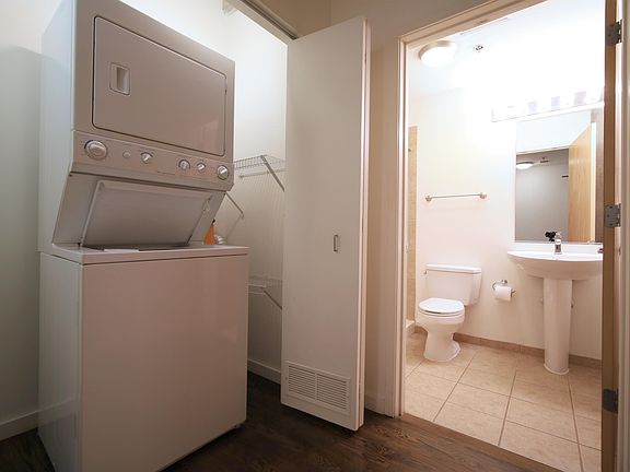 4th image of 1620 S Michigan Ave Unit 707