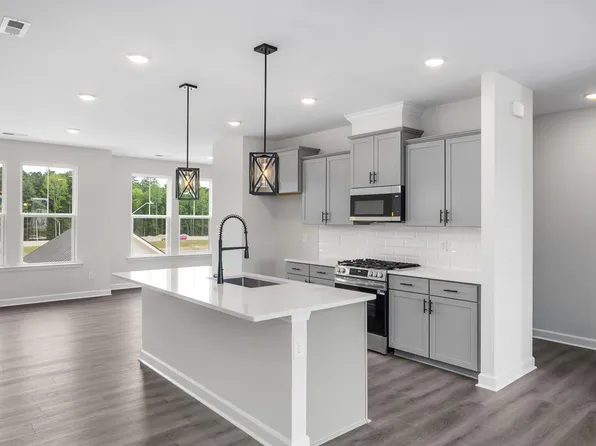 602 Thatch Ln, Knightdale, NC 27545