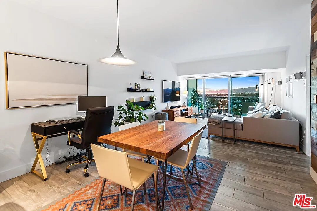 1 bed, 1.5 bath, 997 sqft, $4,850 — Photo 4