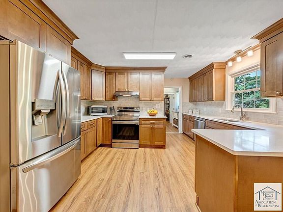 2nd image of 247 Powell Rd