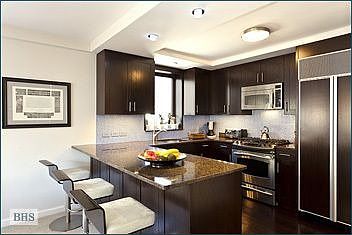 4th image of 190 E 72nd St APT 7A