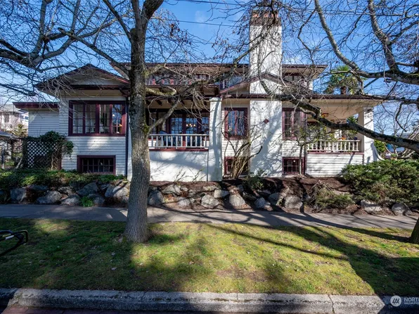 6303 19th Avenue NE, Seattle, WA 98115