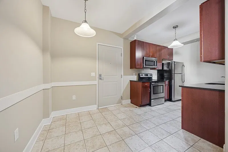 1 bed, 700 sqft, $1,500 — Photo 2