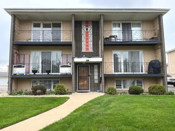 8632 Leclaire Ave, Burbank, IL 60459