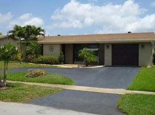 601 NW 89th Ter, Pembroke Pines, FL 33024