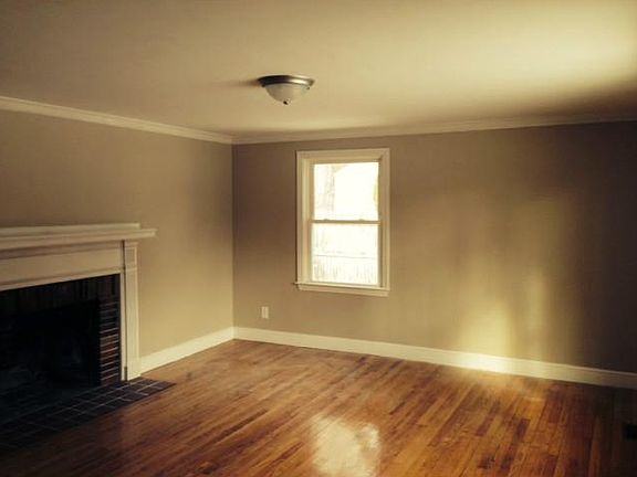 5th image of 475 Squantum Dr