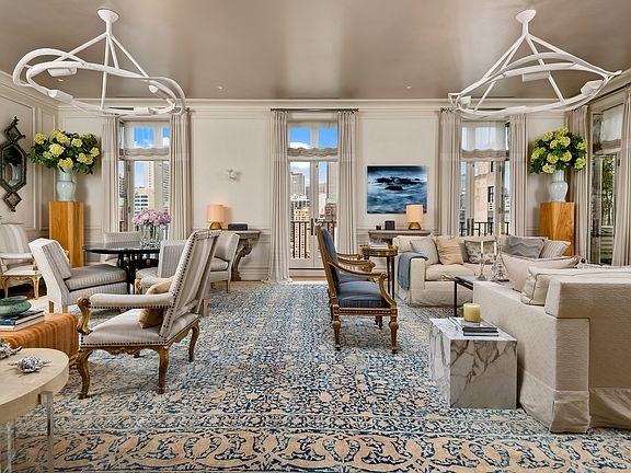 3rd image of 1301 N Astor St #Penthouse